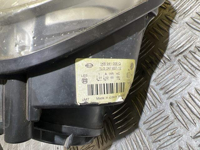 bontott VW GOLF V Jobb Fényszóró