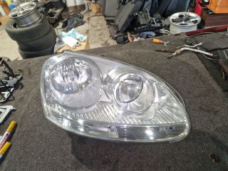 bontott VW GOLF V Jobb Fényszóró