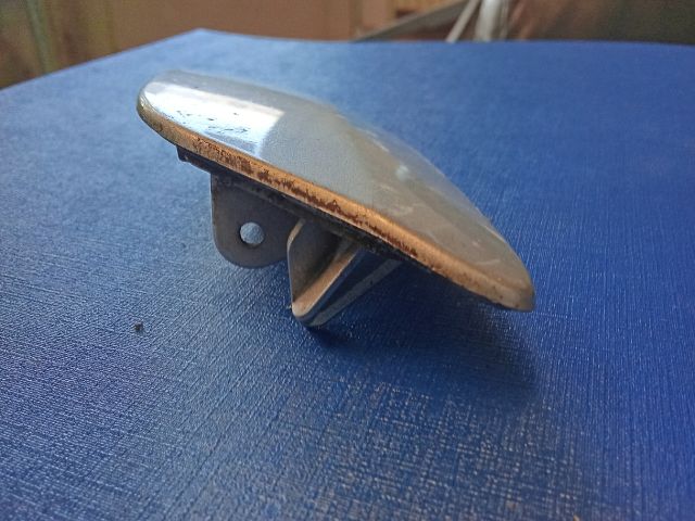 bontott VW GOLF V Jobb Fényszórómosó Fedél