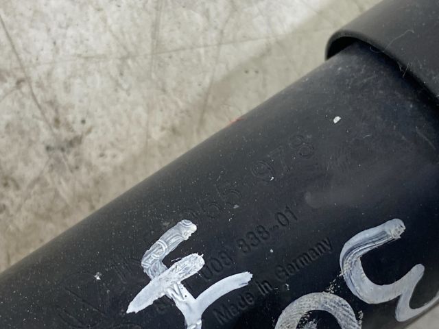 bontott VW GOLF V Jobb Fényszórómosó Fúvóka