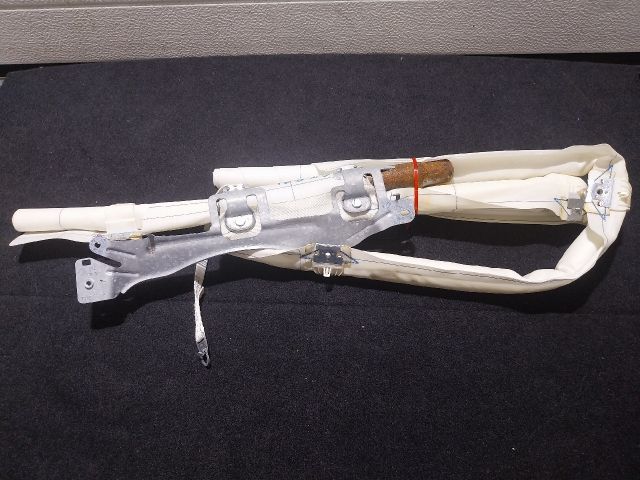 bontott VW GOLF V Jobb Függönylégzsák és Oldallégzsák