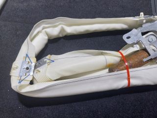 bontott VW GOLF V Jobb Függönylégzsák és Oldallégzsák