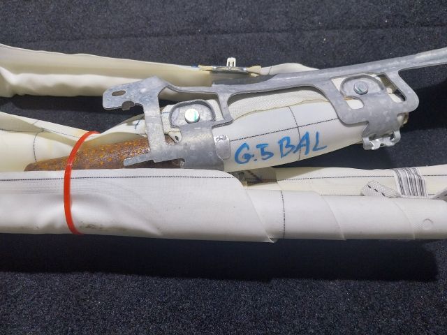 bontott VW GOLF V Jobb Függönylégzsák és Oldallégzsák