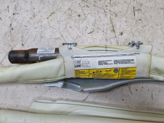 bontott VW GOLF V Jobb Függönylégzsák és Oldallégzsák