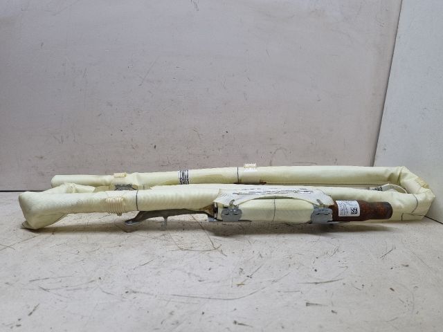 bontott VW GOLF V Jobb Függönylégzsák és Oldallégzsák