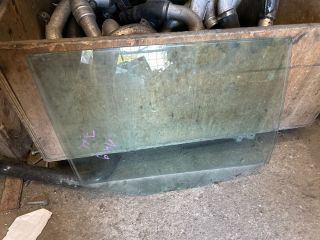 bontott VW GOLF V Jobb hátsó Ablak