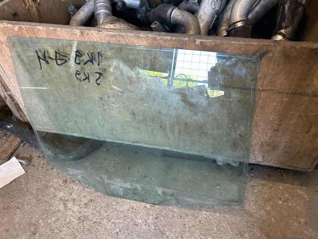 bontott VW GOLF V Jobb hátsó Ablak