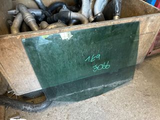 bontott VW GOLF V Jobb hátsó Ablak