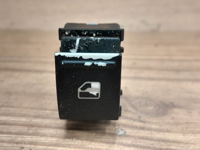 bontott VW GOLF V Jobb hátsó Ablakemelő Kapcsoló