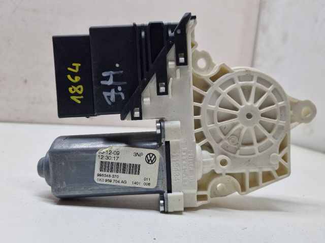 bontott VW GOLF V Jobb hátsó Ablakemelő Motor