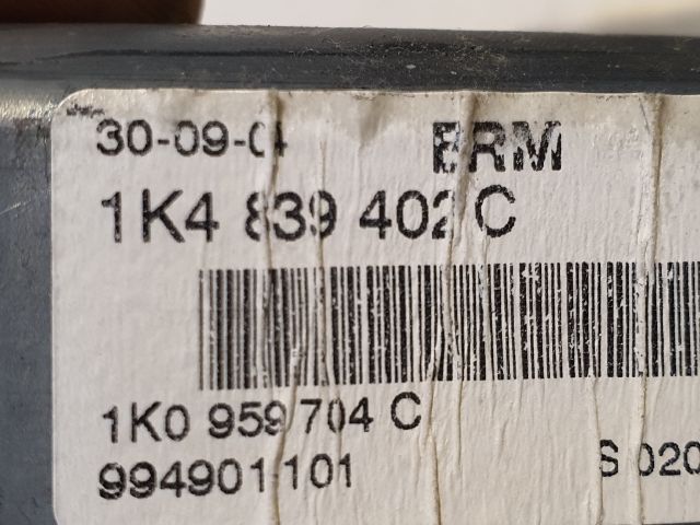 bontott VW GOLF V Jobb hátsó Ablakemelő Motor