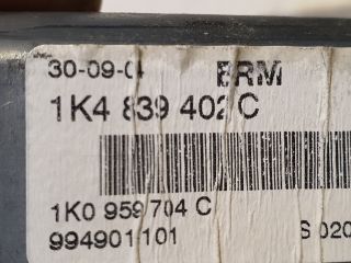 bontott VW GOLF V Jobb hátsó Ablakemelő Motor