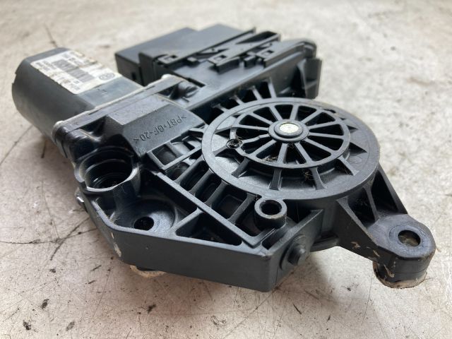 bontott VW GOLF V Jobb hátsó Ablakemelő Motor