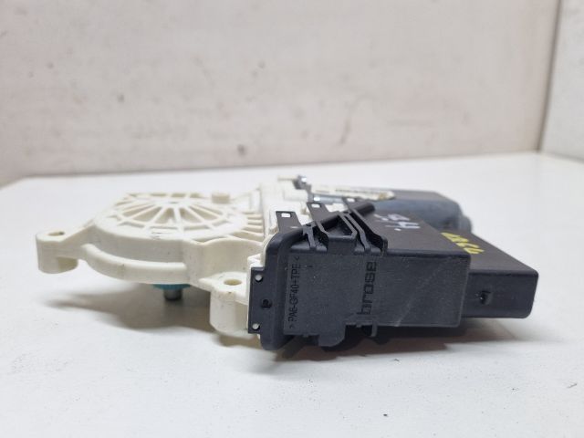 bontott VW GOLF V Jobb hátsó Ablakemelő Motor