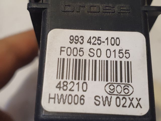 bontott VW GOLF V Jobb hátsó Ablakemelő Motor