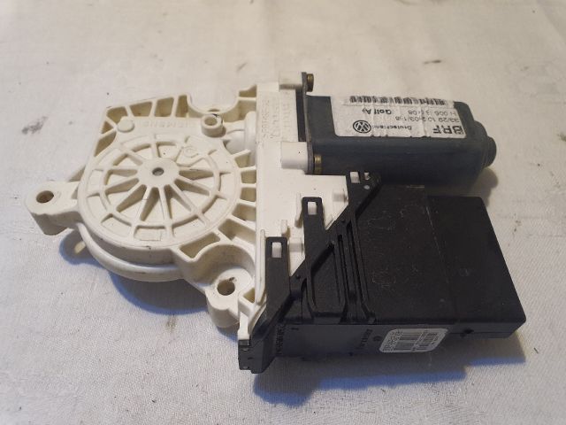 bontott VW GOLF V Jobb hátsó Ablakemelő Motor
