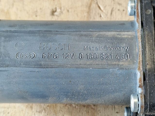 bontott VW GOLF V Jobb hátsó Ablakemelő Motor