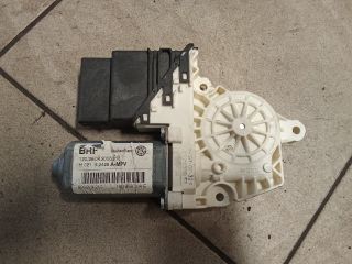 bontott VW GOLF V Jobb hátsó Ablakemelő Motor