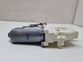bontott VW GOLF V Jobb hátsó Ablakemelő Motor