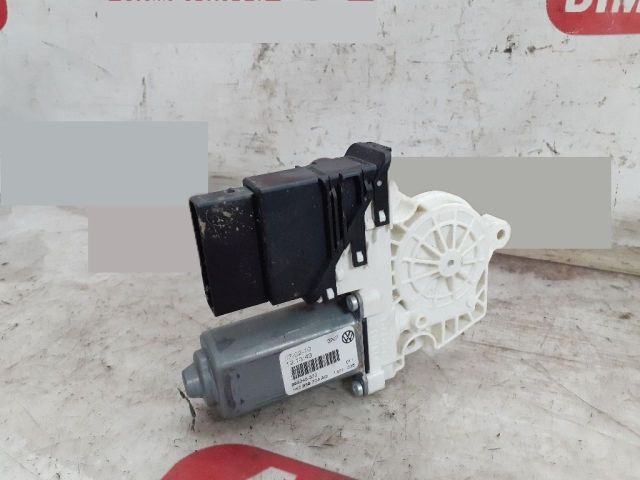 bontott VW GOLF V Jobb hátsó Ablakemelő Motor