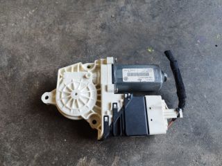 bontott VW GOLF V Jobb hátsó Ablakemelő Motor