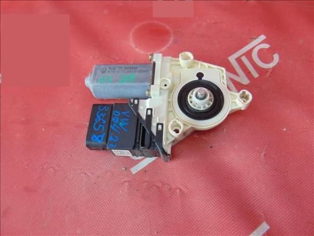 bontott VW GOLF V Jobb hátsó Ablakemelő Motor