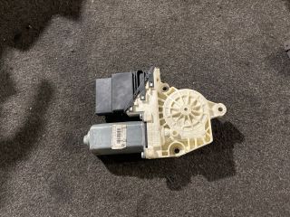 bontott VW GOLF V Jobb hátsó Ablakemelő Motor
