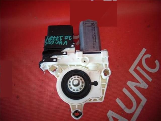 bontott VW GOLF V Jobb hátsó Ablakemelő Motor