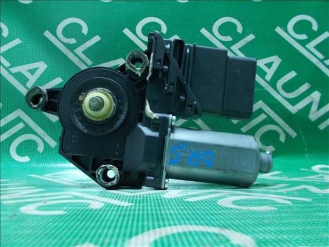 bontott VW GOLF V Jobb hátsó Ablakemelő Motor