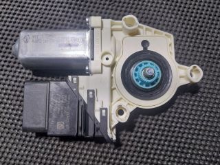 bontott VW GOLF V Jobb hátsó Ablakemelő Motor