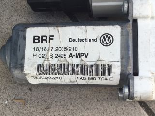 bontott VW GOLF V Jobb hátsó Ablakemelő Motor