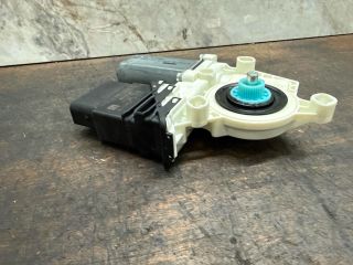 bontott VW GOLF V Jobb hátsó Ablakemelő Motor