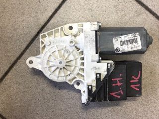 bontott VW GOLF V Jobb hátsó Ablakemelő Motor