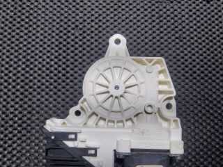 bontott VW GOLF V Jobb hátsó Ablakemelő Motor