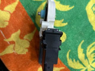 bontott VW GOLF V Jobb hátsó Ablakemelő Motor