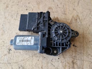 bontott VW GOLF V Jobb hátsó Ablakemelő Motor