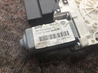 bontott VW GOLF V Jobb hátsó Ablakemelő Motor