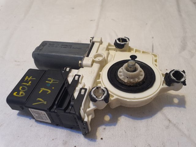 bontott VW GOLF V Jobb hátsó Ablakemelő Motor