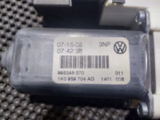 bontott VW GOLF V Jobb hátsó Ablakemelő Motor