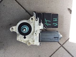 bontott VW GOLF V Jobb hátsó Ablakemelő Motor
