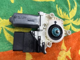 bontott VW GOLF V Jobb hátsó Ablakemelő Motor