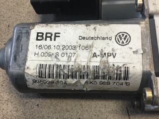 bontott VW GOLF V Jobb hátsó Ablakemelő Motor