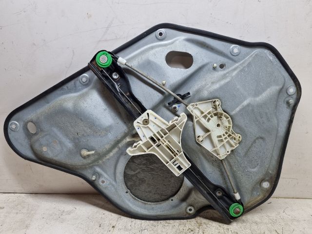 bontott VW GOLF V Jobb hátsó Ablakemelő Szerkezet (Elektromos)