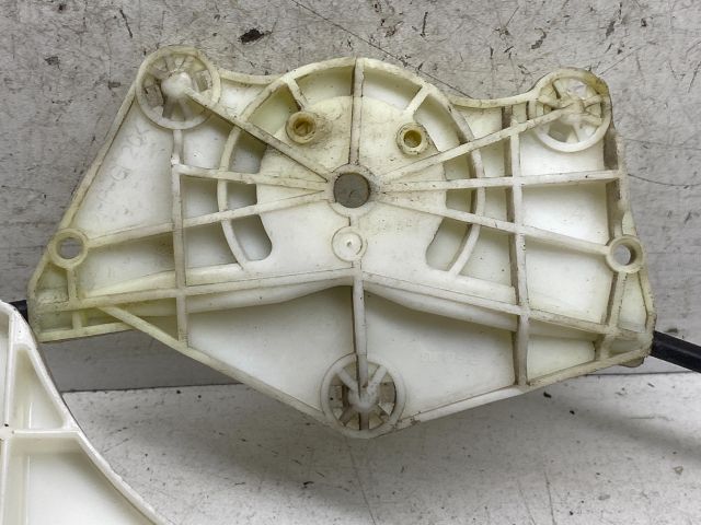 bontott VW GOLF V Jobb hátsó Ablakemelő Szerkezet (Elektromos)