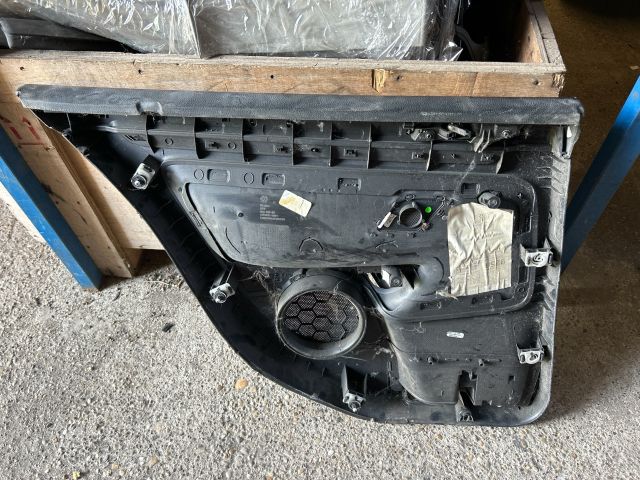 bontott VW GOLF V Jobb hátsó Ajtó Kárpit