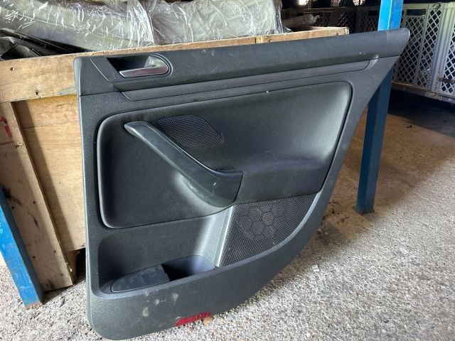 bontott VW GOLF V Jobb hátsó Ajtó Kárpit