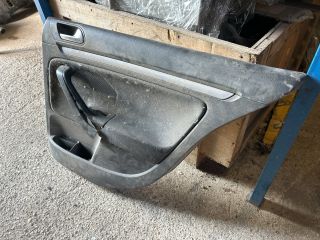 bontott VW GOLF V Jobb hátsó Ajtó Kárpit