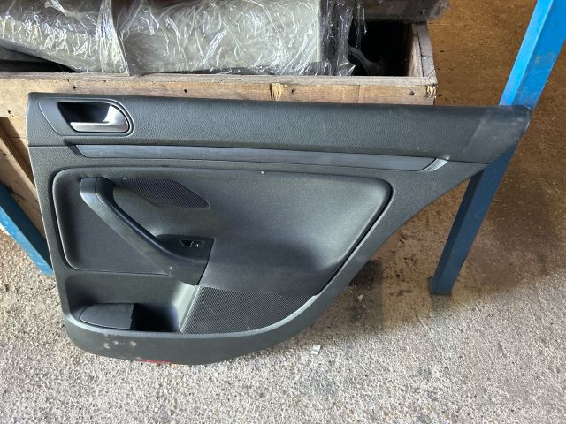 bontott VW GOLF V Jobb hátsó Ajtó Kárpit
