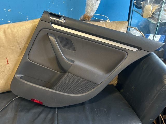 bontott VW GOLF V Jobb hátsó Ajtó Kárpit