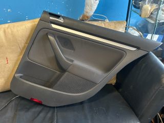bontott VW GOLF V Jobb hátsó Ajtó Kárpit